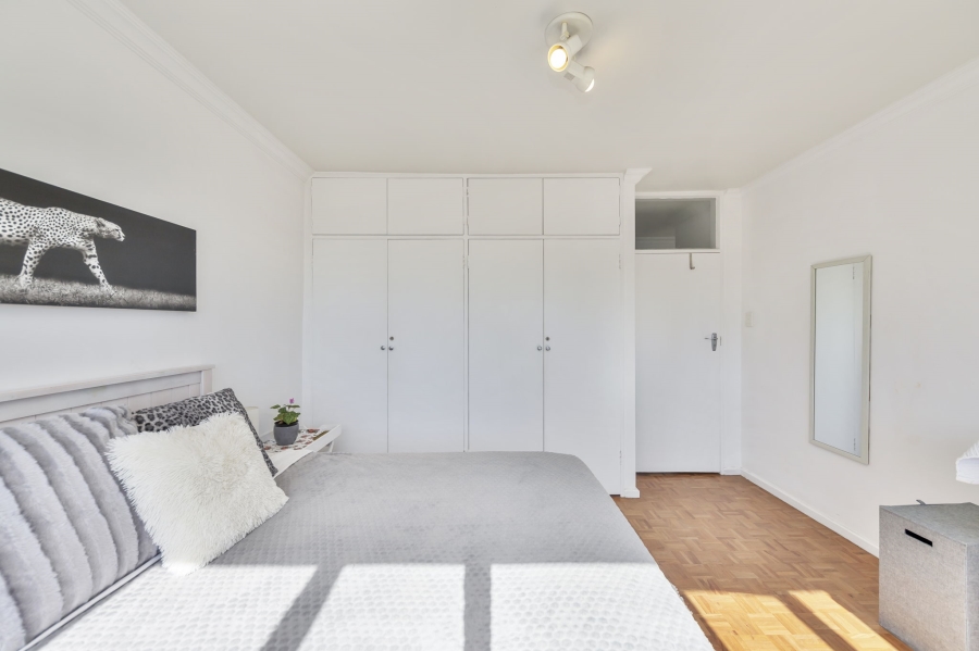 To Let 2 Bedroom Property for Rent in Green Point Western Cape